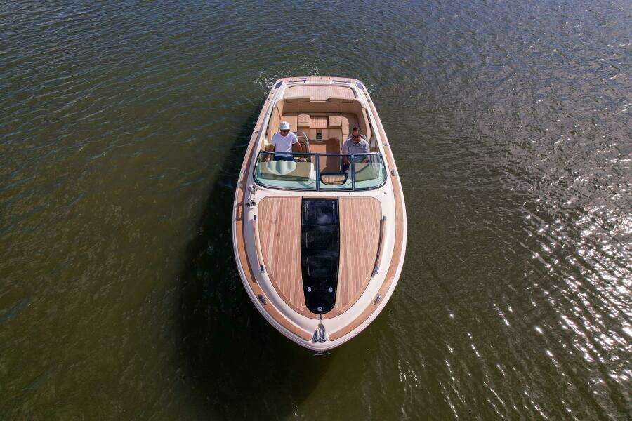 Corsair 28ft Chris Craft Yacht For Sale