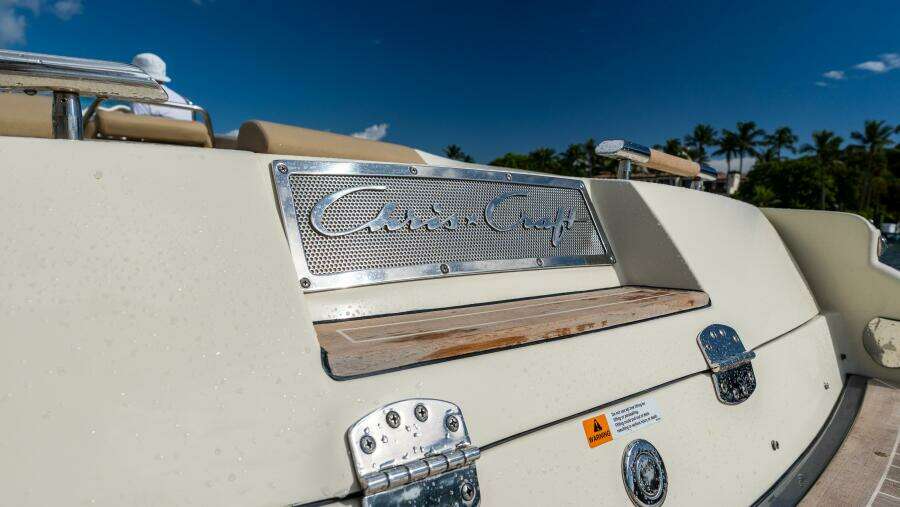 Corsair 28ft Chris Craft Yacht For Sale