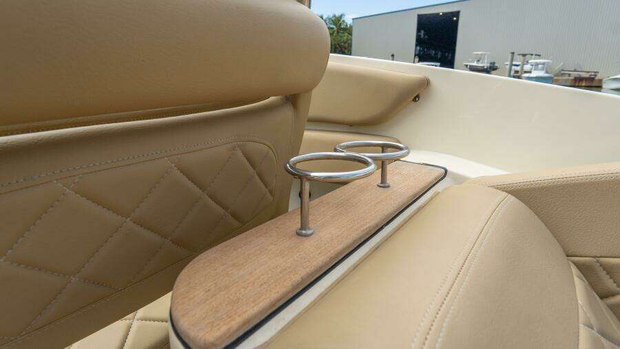 Corsair 28ft Chris Craft Yacht For Sale