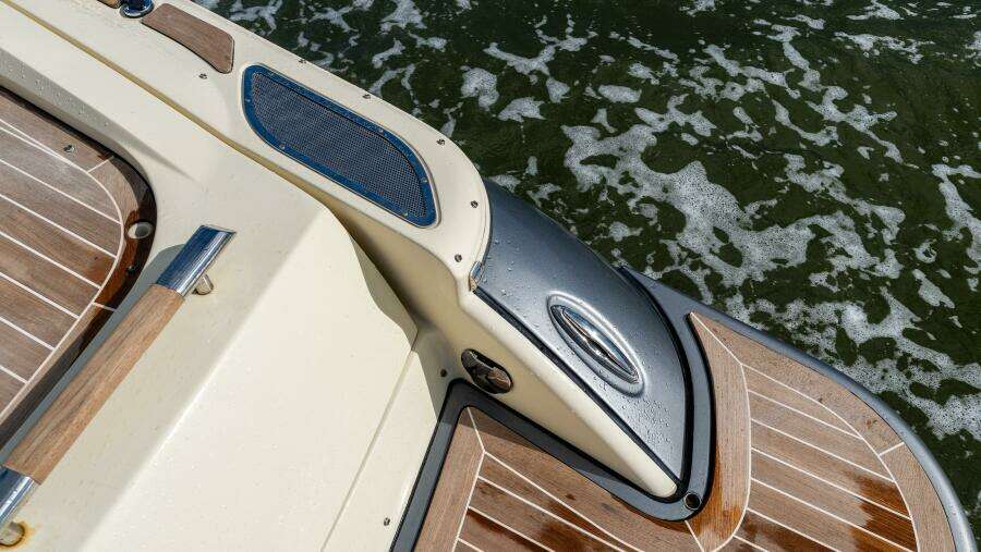 Corsair 28ft Chris Craft Yacht For Sale