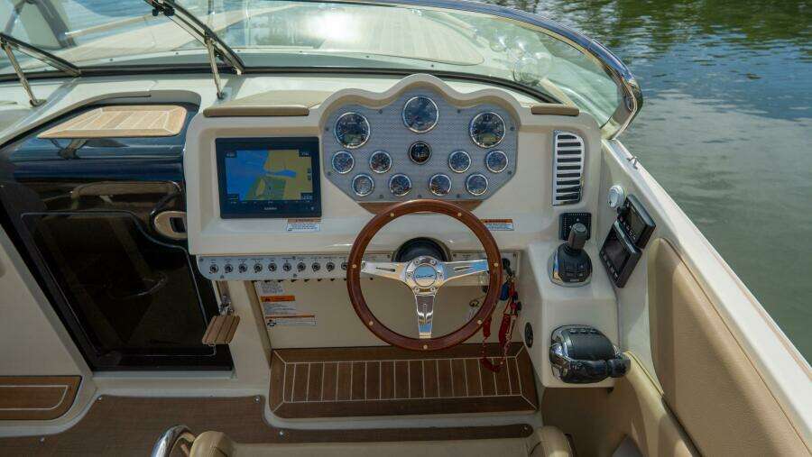 Corsair 28ft Chris Craft Yacht For Sale