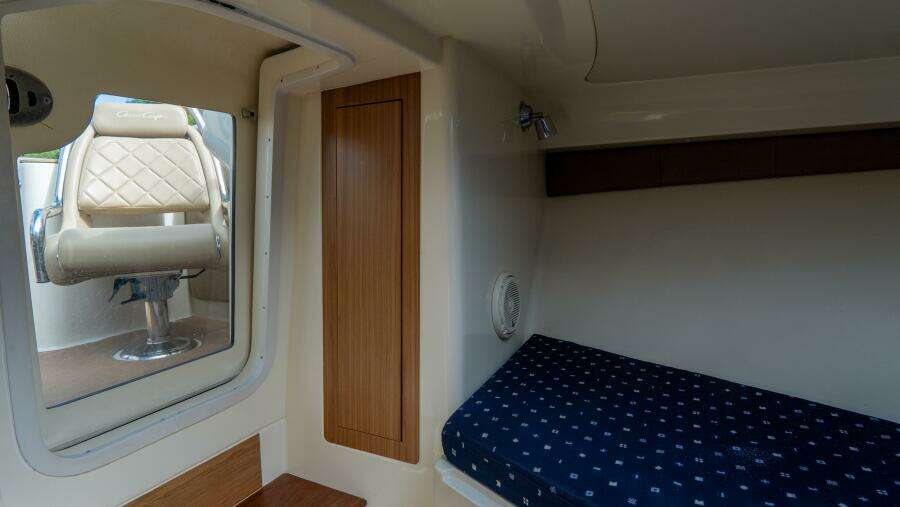 Corsair 28ft Chris Craft Yacht For Sale