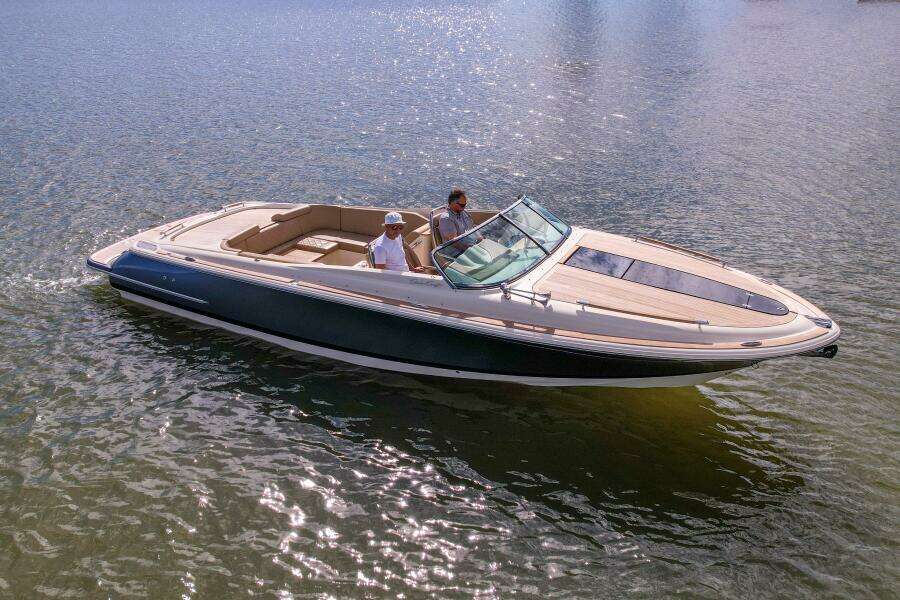 Corsair 28ft Chris Craft Yacht For Sale