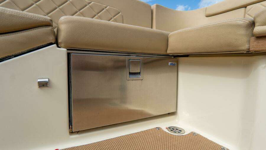 Corsair 28ft Chris Craft Yacht For Sale