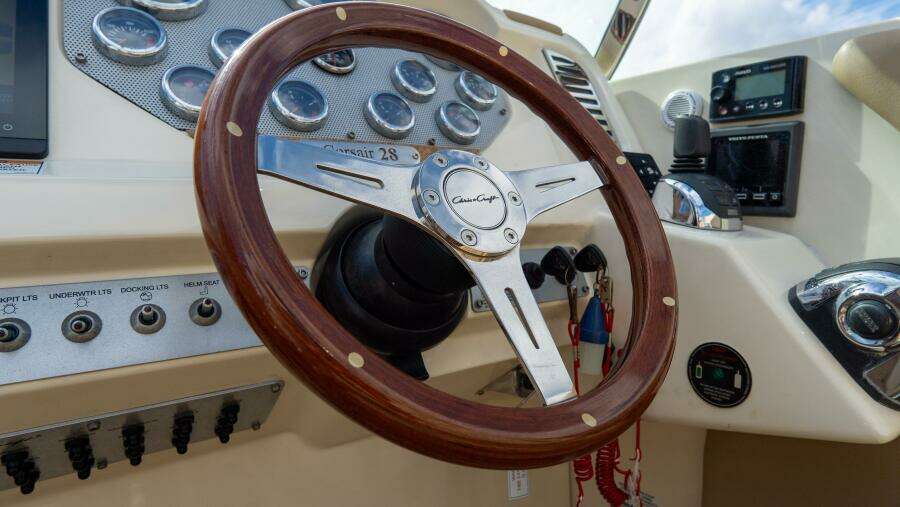 Corsair 28ft Chris Craft Yacht For Sale