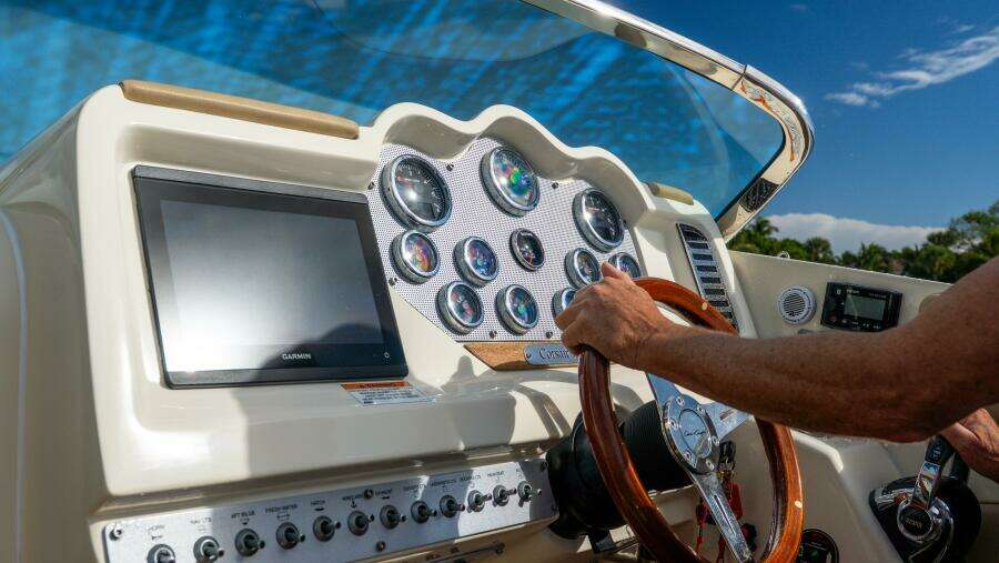 Corsair 28ft Chris Craft Yacht For Sale