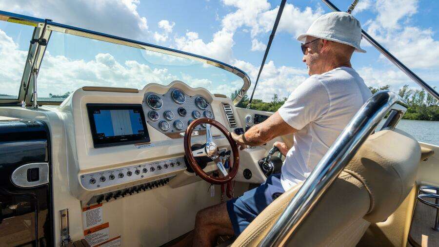 Corsair 28ft Chris Craft Yacht For Sale