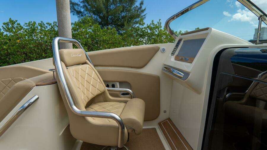 Corsair 28ft Chris Craft Yacht For Sale