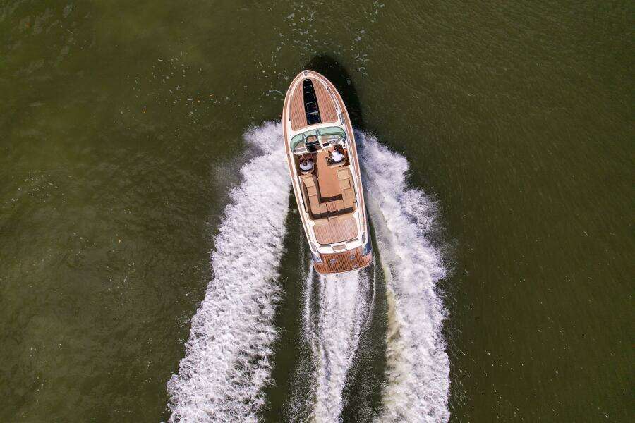 Corsair 28ft Chris Craft Yacht For Sale