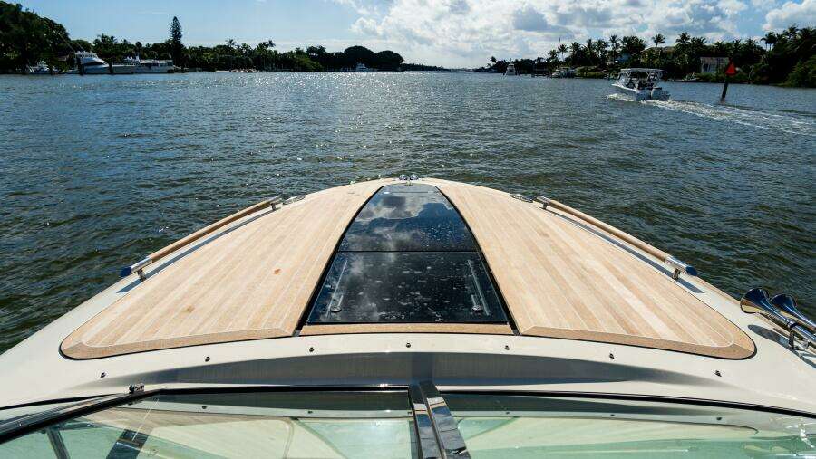 Corsair 28ft Chris Craft Yacht For Sale