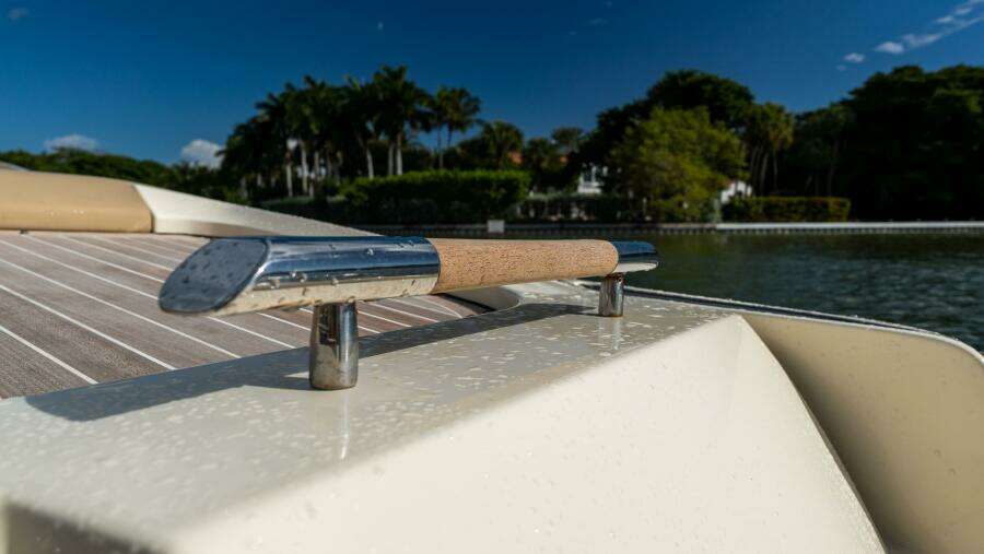 Corsair 28ft Chris Craft Yacht For Sale