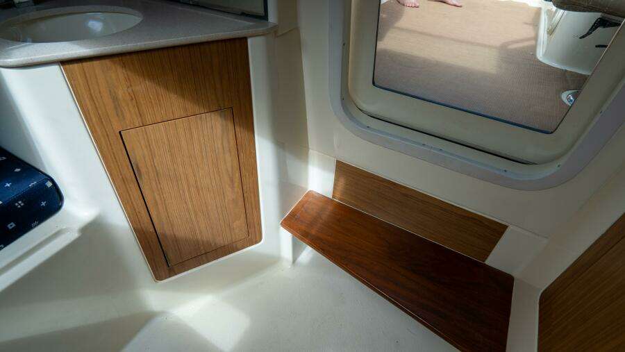 Corsair 28ft Chris Craft Yacht For Sale