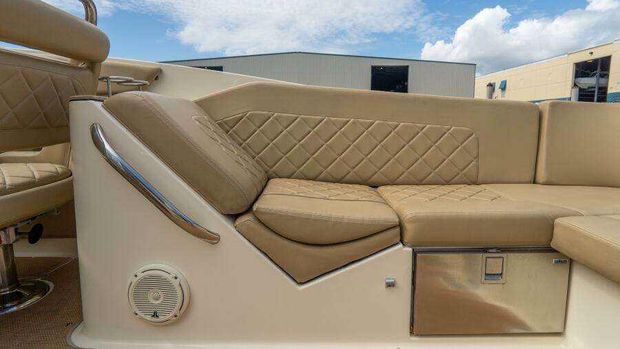 Corsair 28ft Chris Craft Yacht For Sale