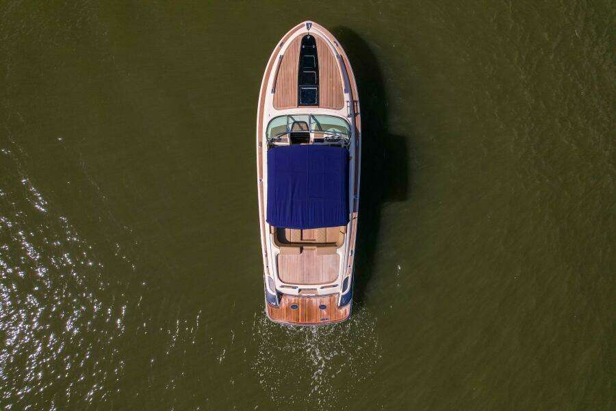 Corsair 28ft Chris Craft Yacht For Sale