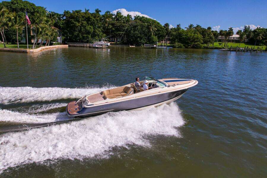 Corsair 28ft Chris Craft Yacht For Sale