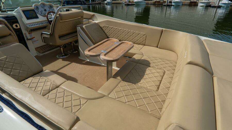 Corsair 28ft Chris Craft Yacht For Sale