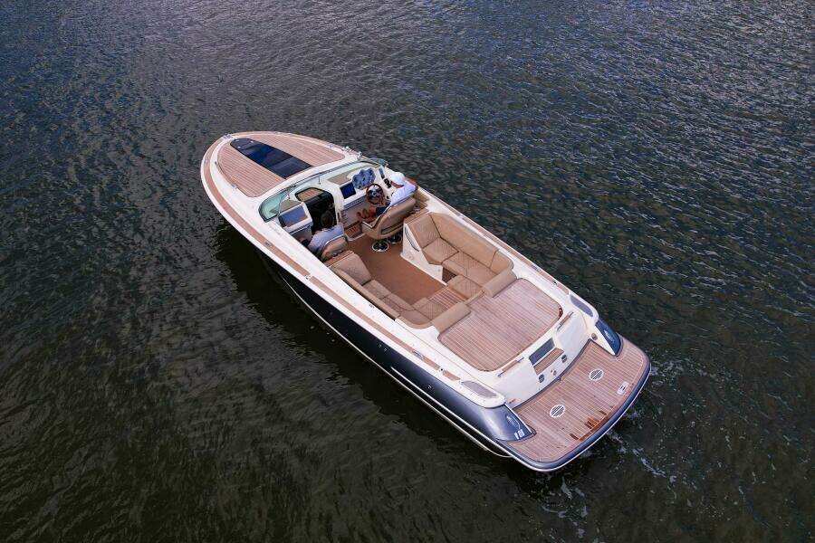 Corsair 28ft Chris Craft Yacht For Sale