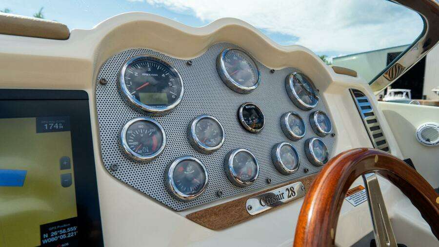 Corsair 28ft Chris Craft Yacht For Sale