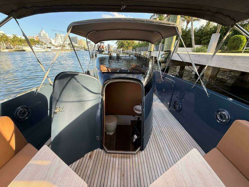 32ft Frauscher Yacht For Sale 32ft Frauscher Yacht For Sale