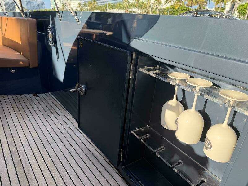 32ft Frauscher Yacht For Sale 32ft Frauscher Yacht For Sale