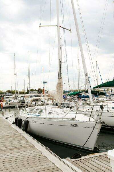 35ft Beneteau Yacht For Sale 35ft Beneteau Yacht For Sale