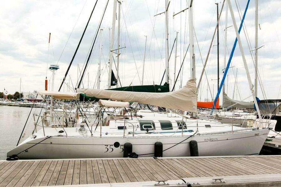 35ft Beneteau Yacht For Sale 35ft Beneteau Yacht For Sale