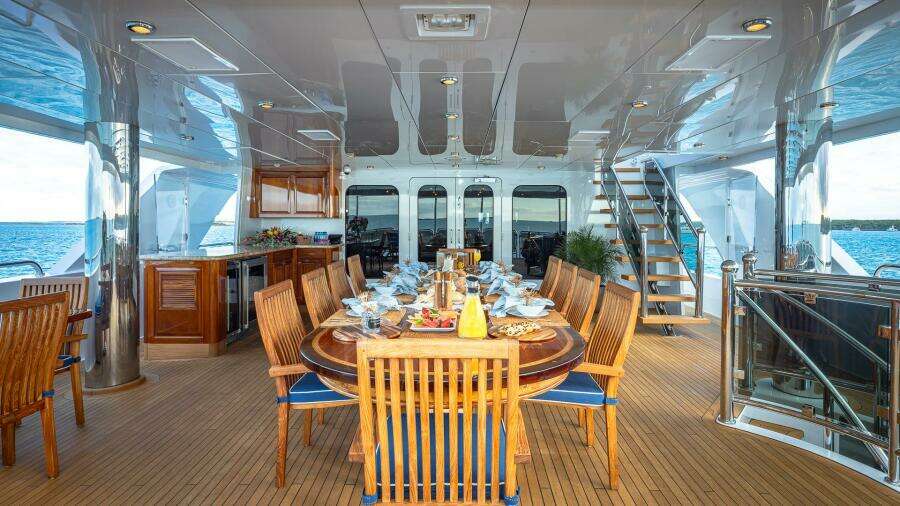 Bridge Deck Aft Dining