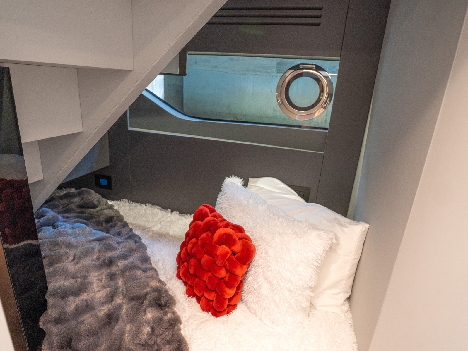 62' 2024 Explorer EX62