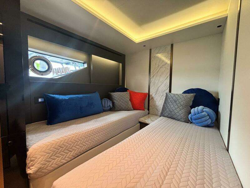 62ft Explorer Yacht For Sale