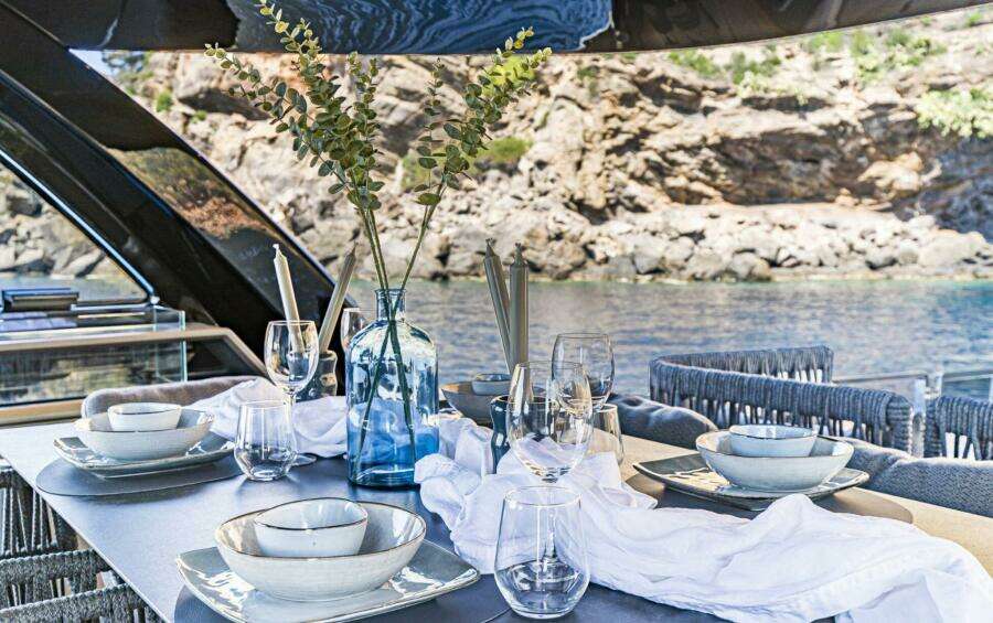 62ft Explorer Yacht For Sale