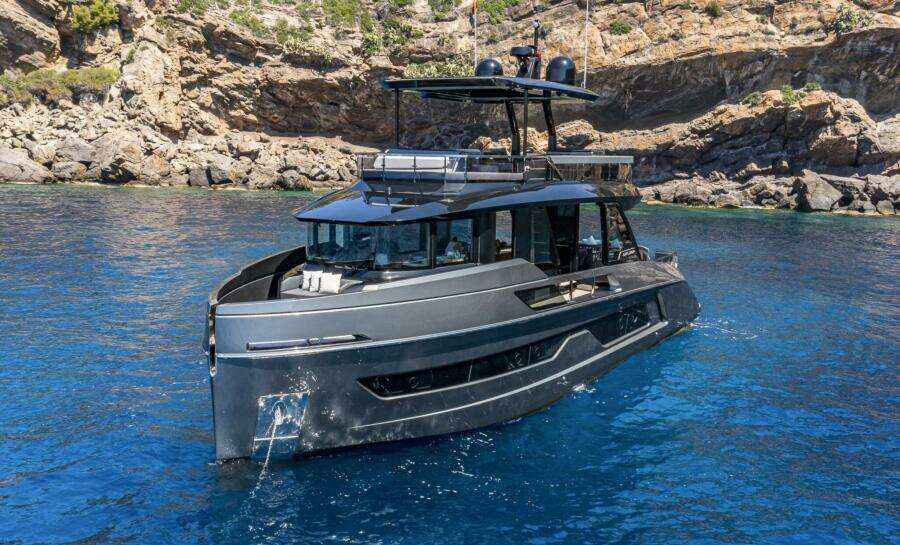 62ft Explorer Yacht For Sale