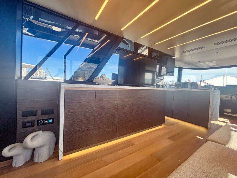 62ft Explorer Yacht For Sale