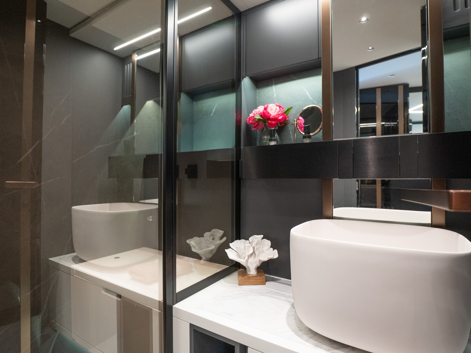 62' 2024 Explorer EX62