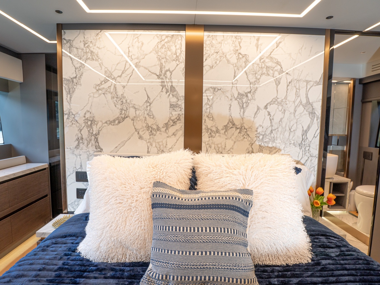 62' 2024 Explorer EX62