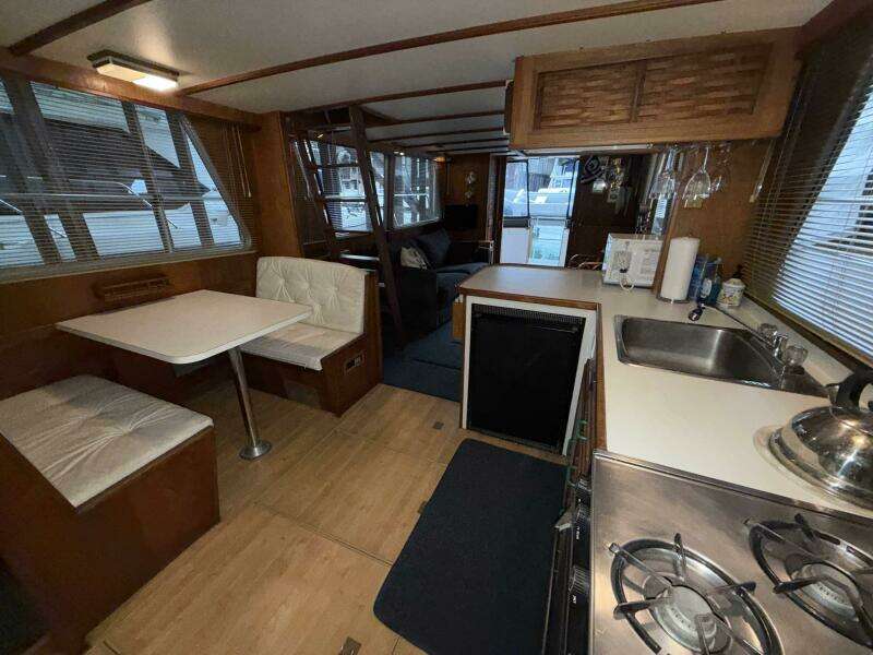 41ft Gulf Commander Yacht For Sale