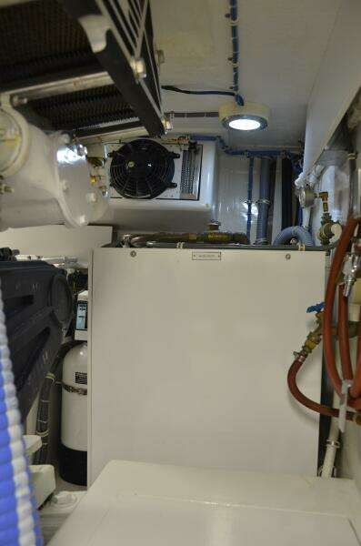 2001 55 Hatteras Convertible STEEL DREAMIN