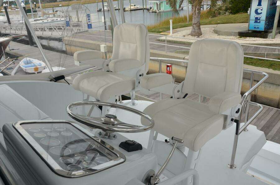 2001 55 Hatteras Convertible STEEL DREAMIN