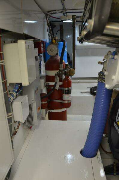 2001 55 Hatteras Convertible STEEL DREAMIN