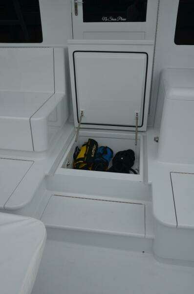 2001 55 Hatteras Convertible STEEL DREAMIN