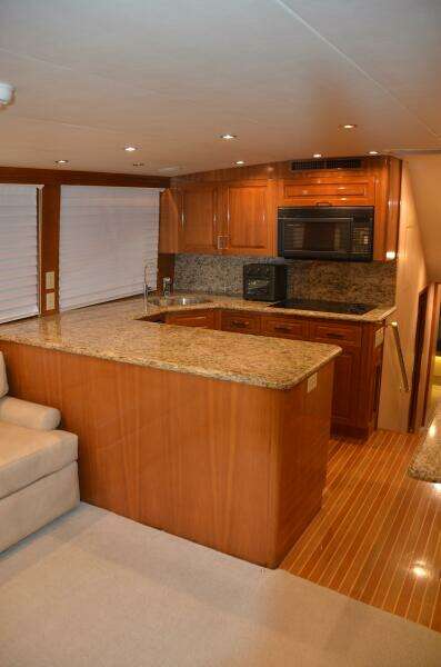 2001 55 Hatteras Convertible STEEL DREAMIN