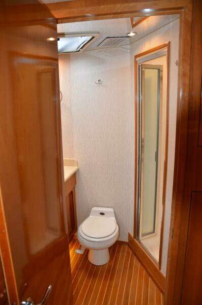 2001 55 Hatteras Convertible STEEL DREAMIN