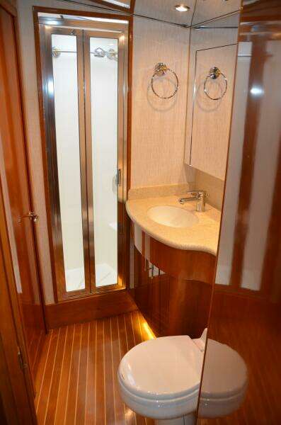 2001 55 Hatteras Convertible STEEL DREAMIN