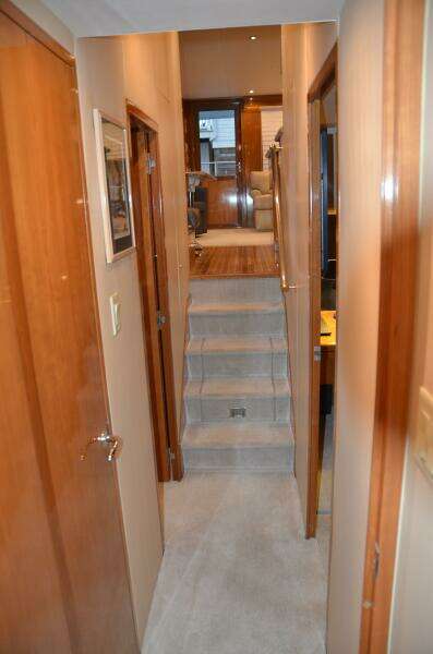 2001 55 Hatteras Convertible STEEL DREAMIN