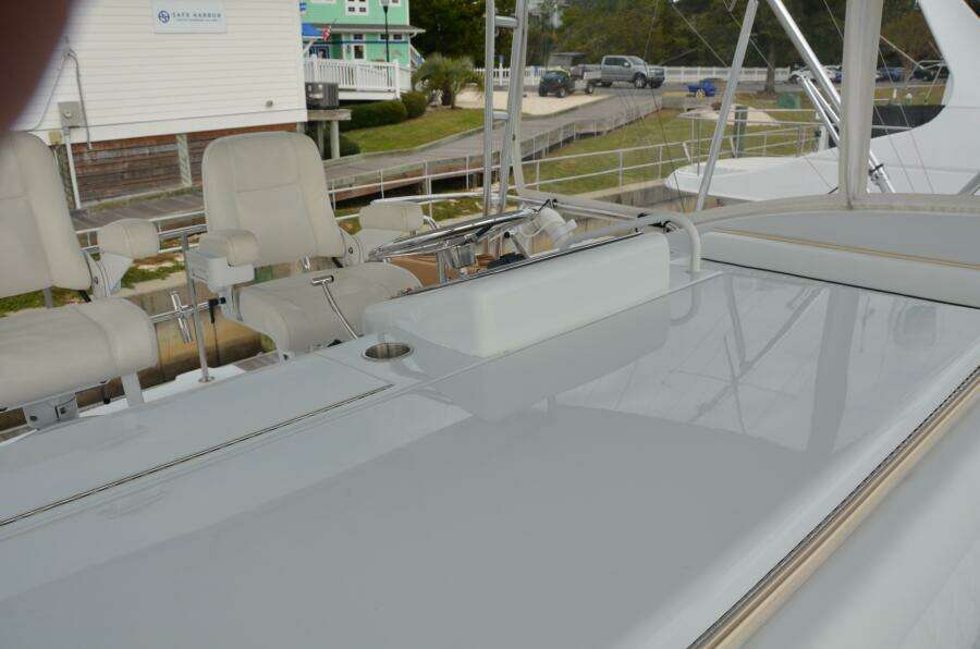 2001 55 Hatteras Convertible STEEL DREAMIN