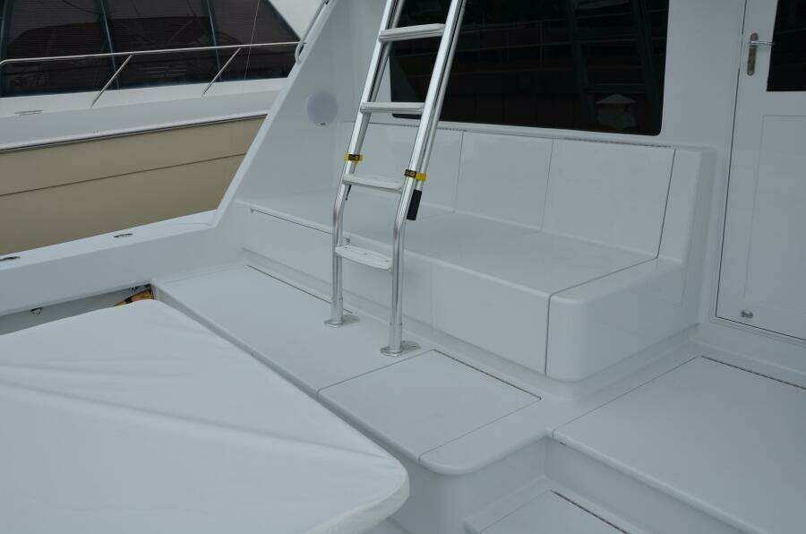 2001 55 Hatteras Convertible STEEL DREAMIN