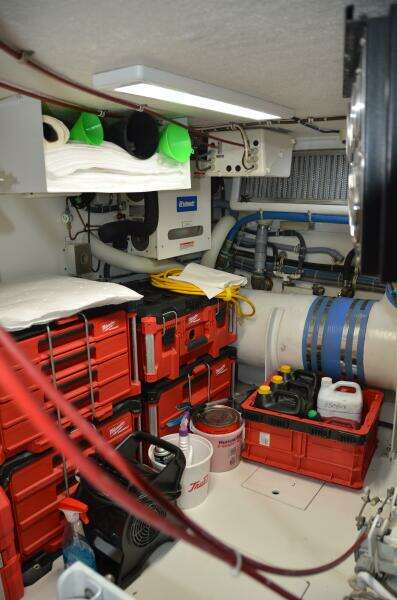 2001 55 Hatteras Convertible STEEL DREAMIN