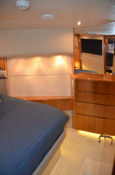 2001 55 Hatteras Convertible STEEL DREAMIN