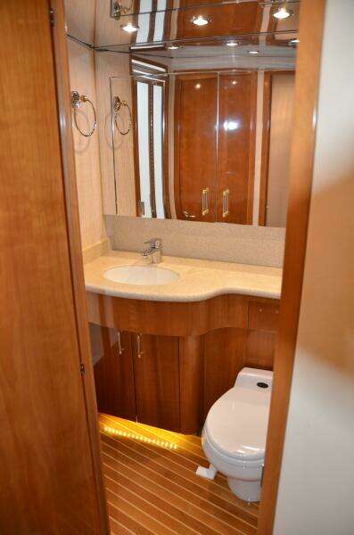 2001 55 Hatteras Convertible STEEL DREAMIN