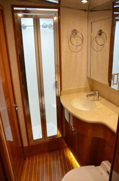 2001 55 Hatteras Convertible STEEL DREAMIN