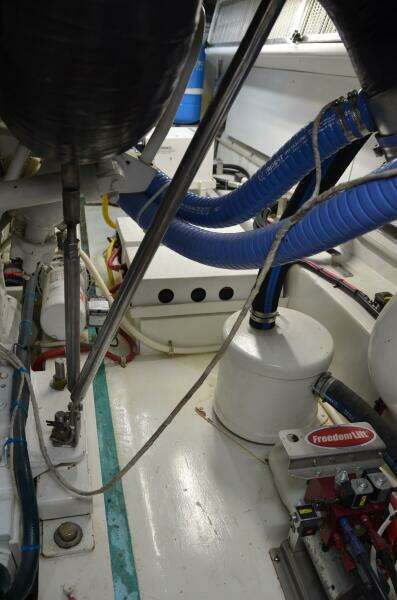 2001 55 Hatteras Convertible STEEL DREAMIN